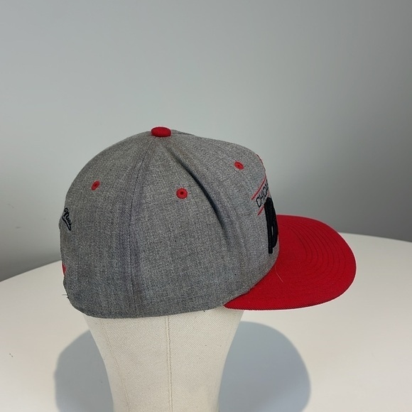 Mitchell & Ness Snap Back Chicago Bulls NBA Hat - Picture 4 of 8